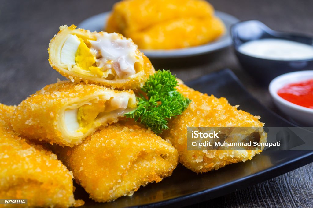 beli risol mayo jakarta, rekomendasi risol mayo jakarta, risol mayo enak jakarta